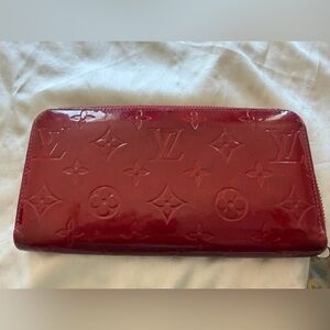 Louis Vuitton Monogram Vernis Zippy
